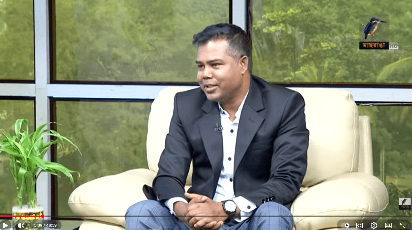 চাকরি হারিয়ে এখন চাকরিদাতা মনির